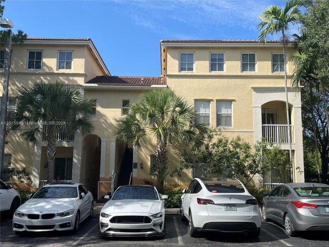 Building Photo - 160 Jacaranda Country Club Dr
