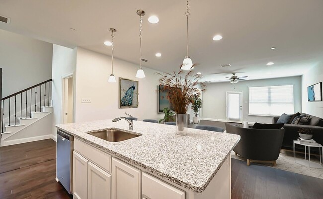 Building Photo - 4260 Mingo Dr