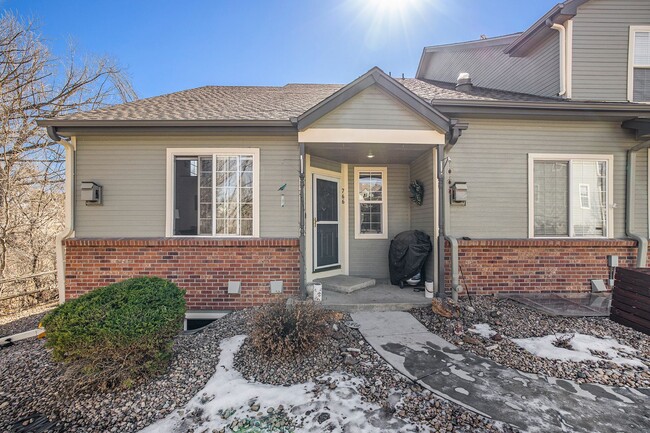 2 Bedroom 2 Bathroom Townhouse in Jefferson Gardens - 2 Bedroom 2 Bathroom Townhouse in Jefferson Gardens