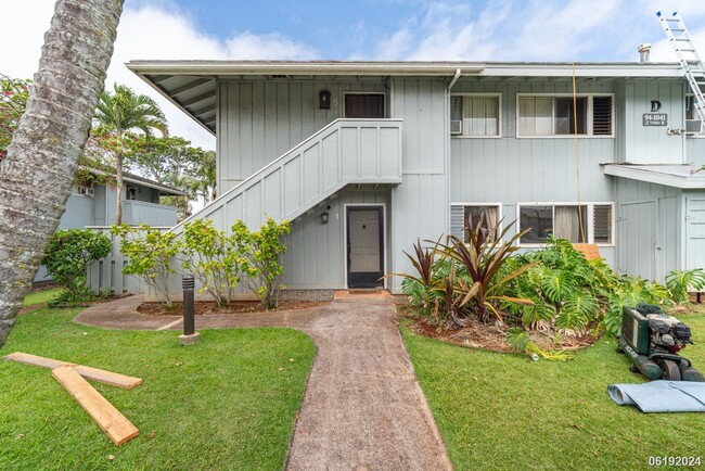 Building Photo - Desirable 2BR/1BA/1PKG in Waipio!! 94-1041...