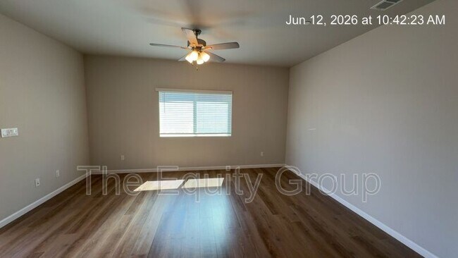 Building Photo - 510 S Summit St