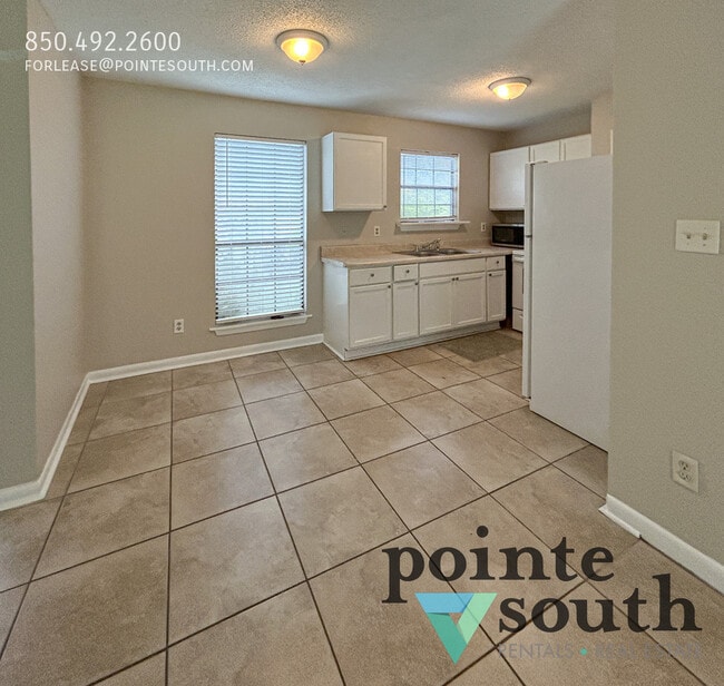 Building Photo - 6410 Schoel Ln