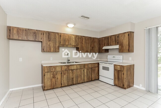 Foto del edificio - 7807 KNOLL DR N, JACKSONVILLE, FL 32221