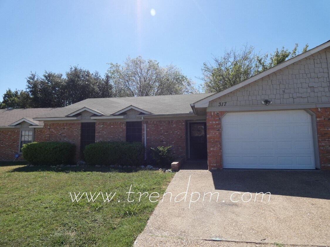 Primary Photo - 317 Asbury Dr