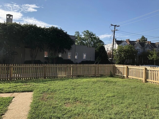 Building Photo - 3401 Monument Ave