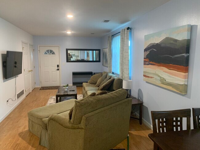 Foto del edificio - 942 Chestnut Ridge Rd