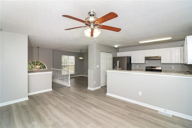 Foto del edificio - 1250 Augusta Woods Dr