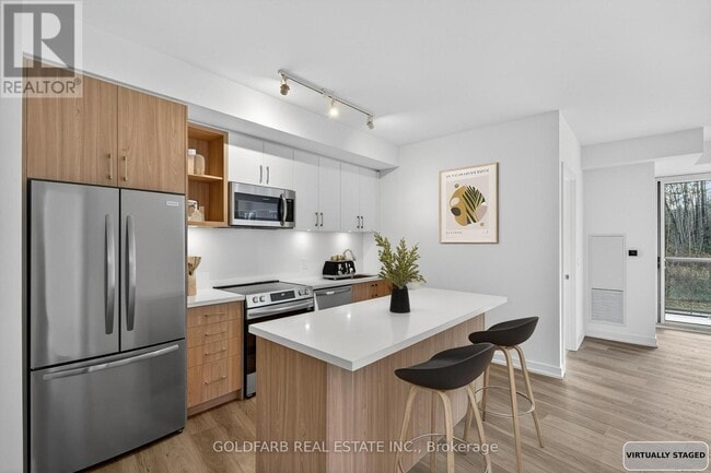 Building Photo - 333 Sunseeker Ave