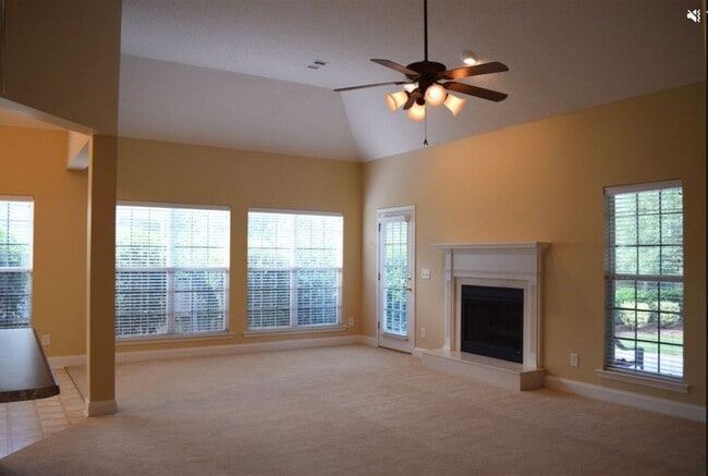 Foto del edificio - 203 Lancaster Ln