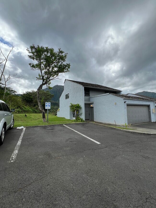 Building Photo - 287-287 Hui Iwa St