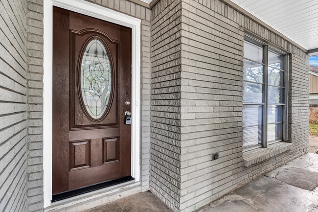 Building Photo - 10314 Antrim Ln