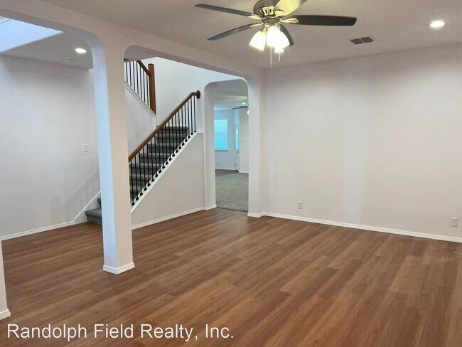 Building Photo - 5 br, 2.5 bath House - 141 WRIGHT COVE