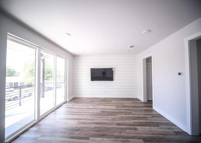 Photo - 2340 Benbrook Dr Townhome