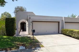 Building Photo - 6663 Reservoir Ln