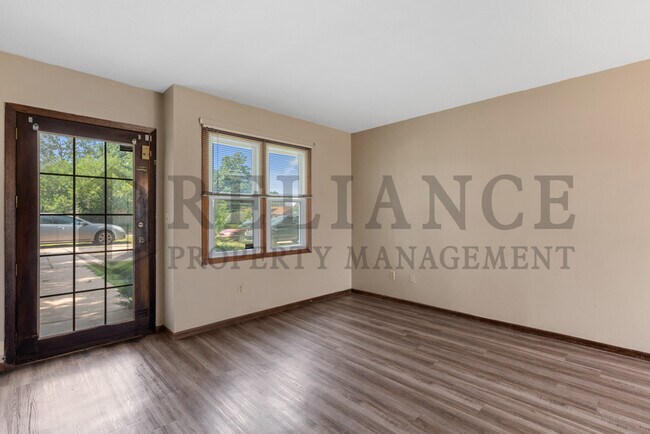 Foto del edificio - 7206-4 W Douglas Ave