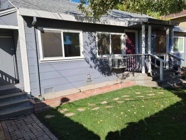 Foto del edificio - Nice 2 Bedroom Duplex!!!