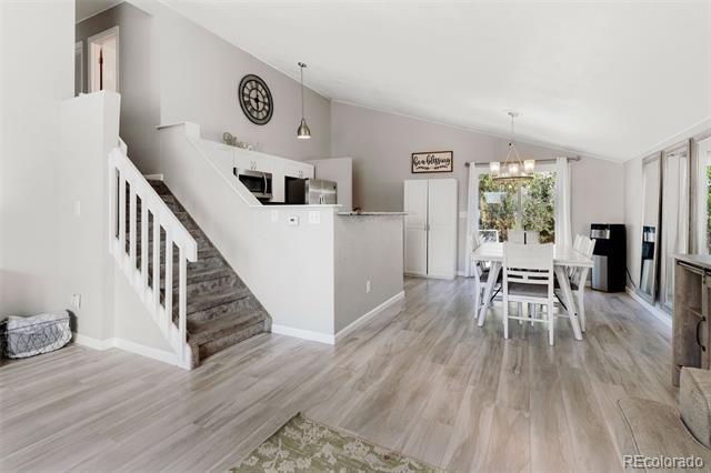 Building Photo - 943 Rancher Dr