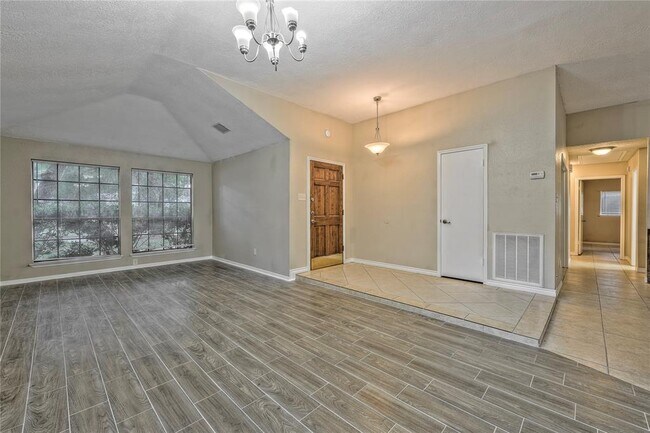 Building Photo - 3131 Lake Stream Dr