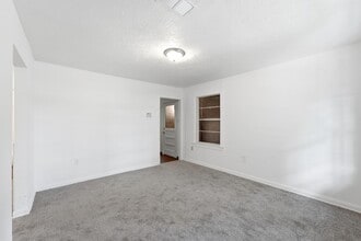Building Photo - 5326 Wenda St