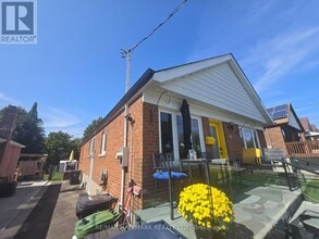 Building Photo - 6 Little Rock Dr