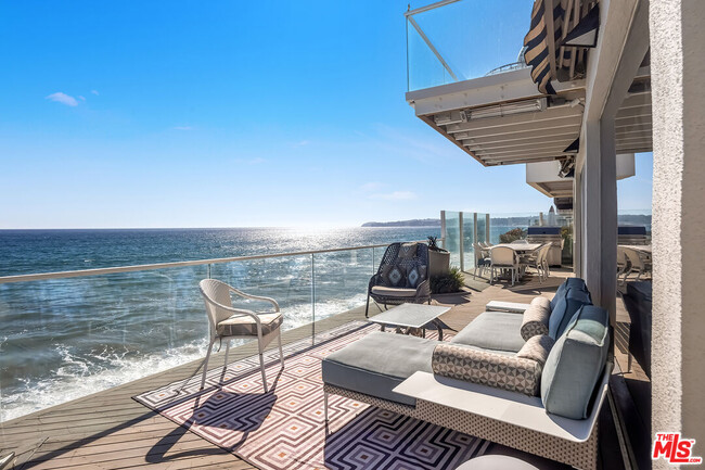 Building Photo - 26940 Malibu Cove Colony Dr