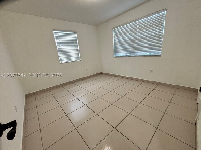 Foto del edificio - 2980 SW 25th St