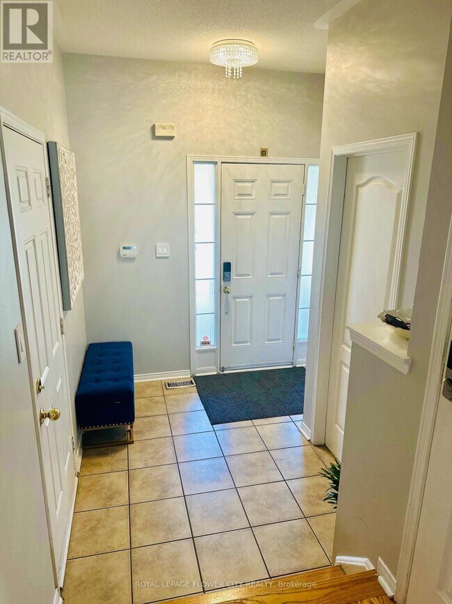 Photo du bâtiment - 6 Hollingsworth Cir