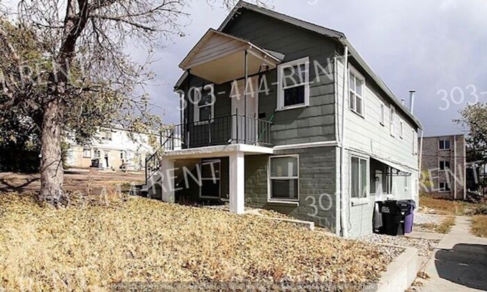Primary Photo - Home For The Holidays! $300 OFF OF 1ST MON...