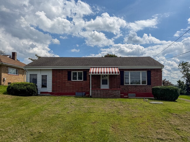 Building Photo - 3928 Oregon Pike