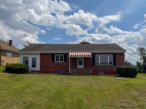 Building Photo - 3928 Oregon Pike