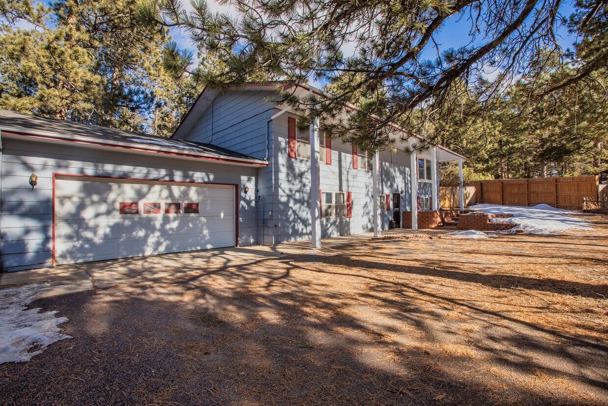 Foto principal - Move in ready home on Parkview