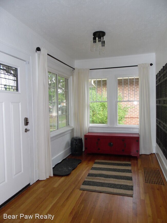 Foto del edificio - 3 br, 2 bath House - 3111 Thomes Ave