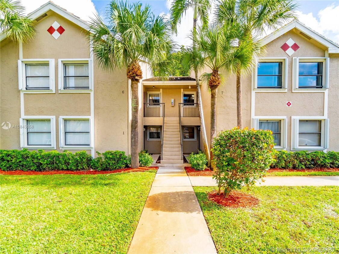 Primary Photo - 9609 Riverside Dr