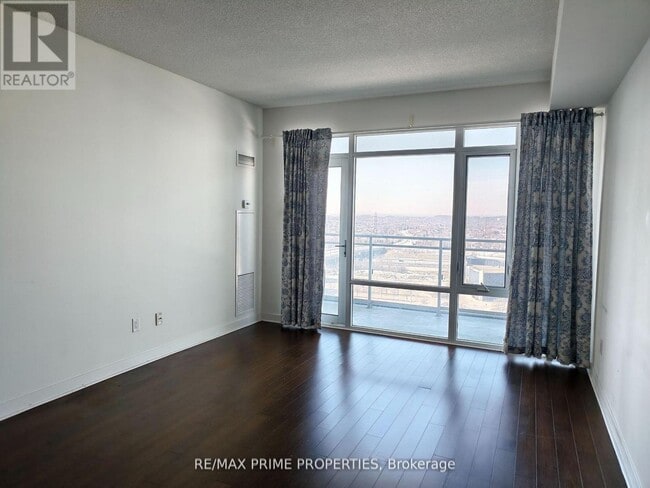 Building Photo - 360 Square One Dr