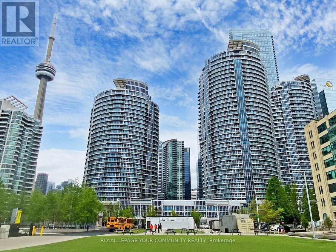 Photo principale - 208-2208 Queens Quay W