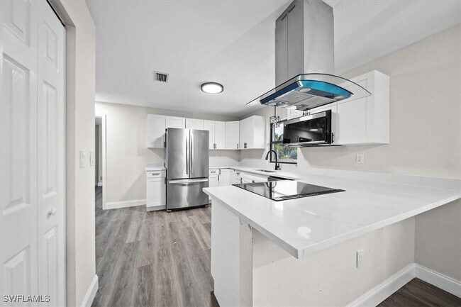 Building Photo - 21224 Quesada Ave