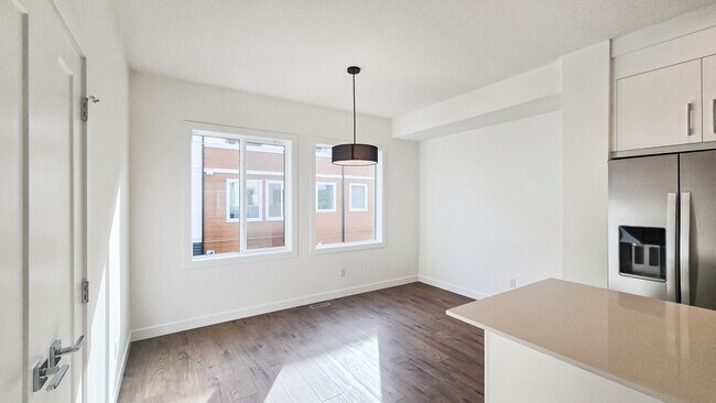 Photo du bâtiment - 1862 Cornerstone Blvd NE
