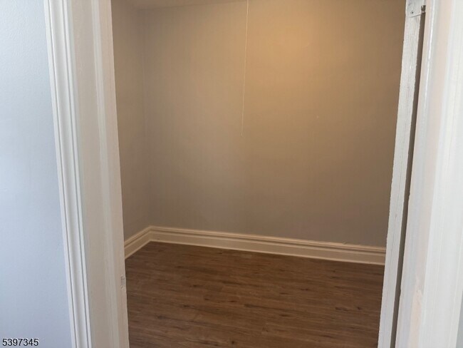 Foto del edificio - 363 Hoover Ave