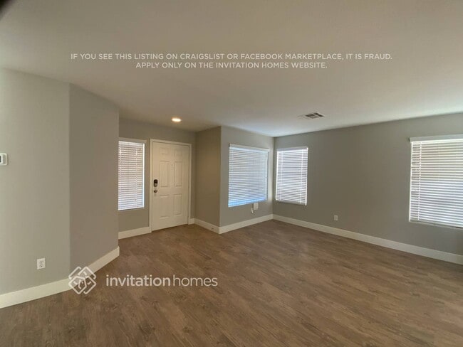 Building Photo - 1821 La Villa Dr