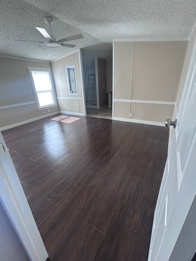 Building Photo - 555 Madray Springs Rd