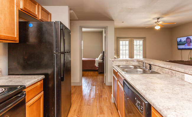 1BR, 1BA - 742SF Kitchen - Chaparral Place Apartments