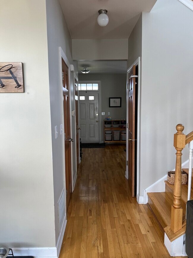 Building Photo - 2550 Lehman Dr