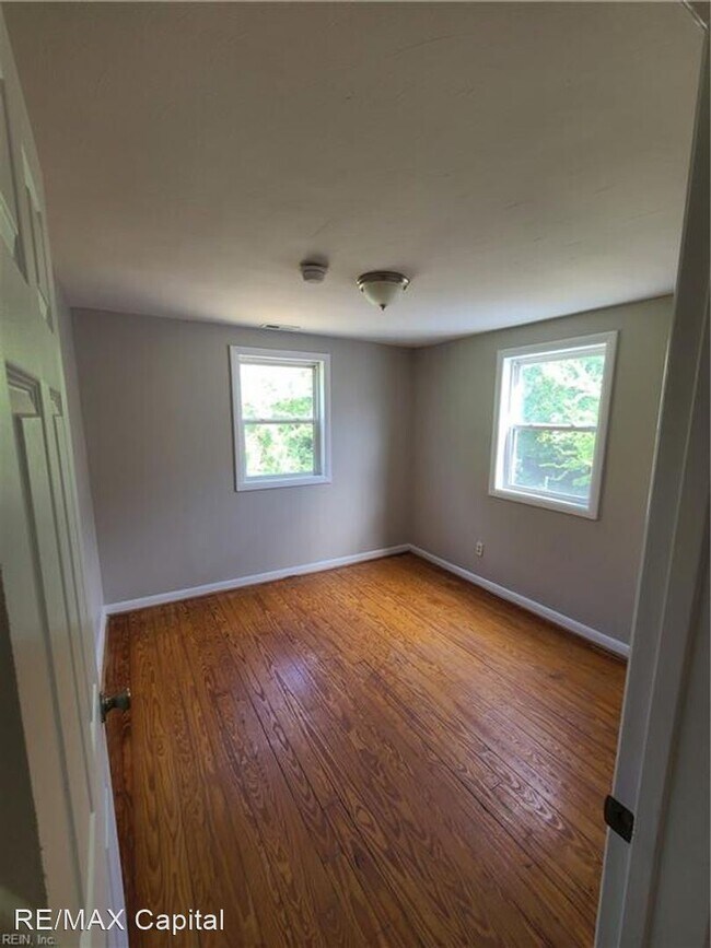 Building Photo - 2 br, 1 bath House - 1319 28TH STREET UNIT B