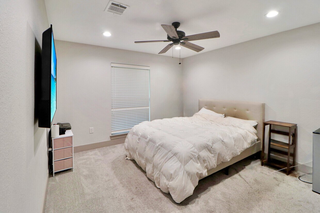 Foto del edificio - 6039 McKnight St