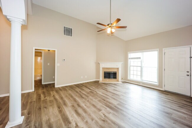 Foto del edificio - 54 Cottage Ln