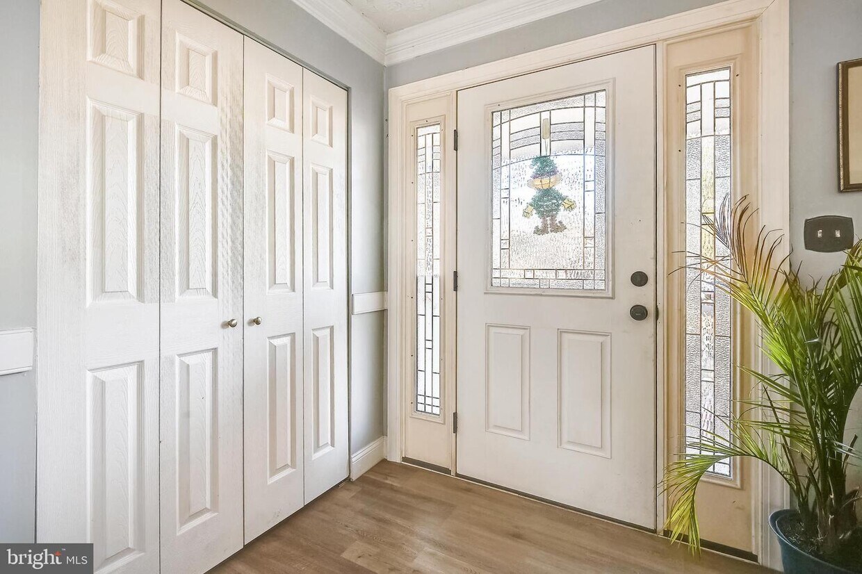 Foto principal - 409 Cedar Grove Rd