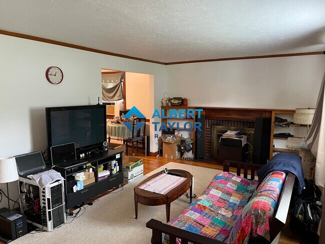 Building Photo - 164 Lane Dr