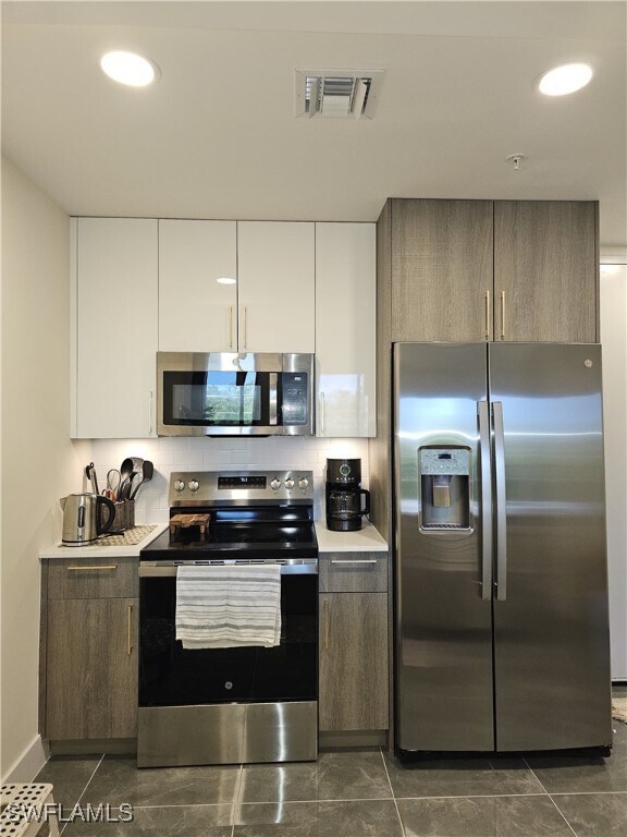 Building Photo - 26589-610 Rosewood Pointe Dr