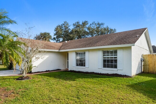 Building Photo - 5070 Red Bay Dr