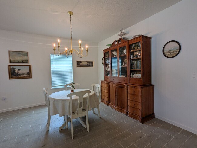Foto del edificio - Beautiful newer-construction 4-bedroom, 3-bath home located in Trailhead Landing
